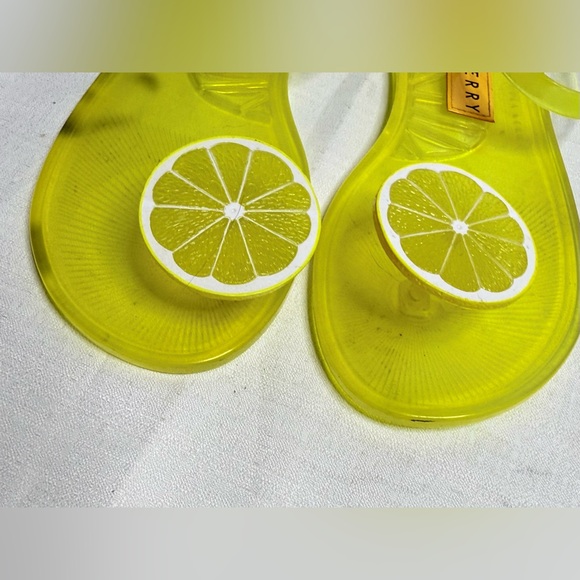 Katy Perry The Geli Yellow Lemon Fruit Scented Jelly Flat Ankle Strap Sandals 8 - Picture 4 of 6